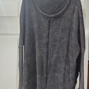 Zenana Outfitters Black and Gray Textured Top